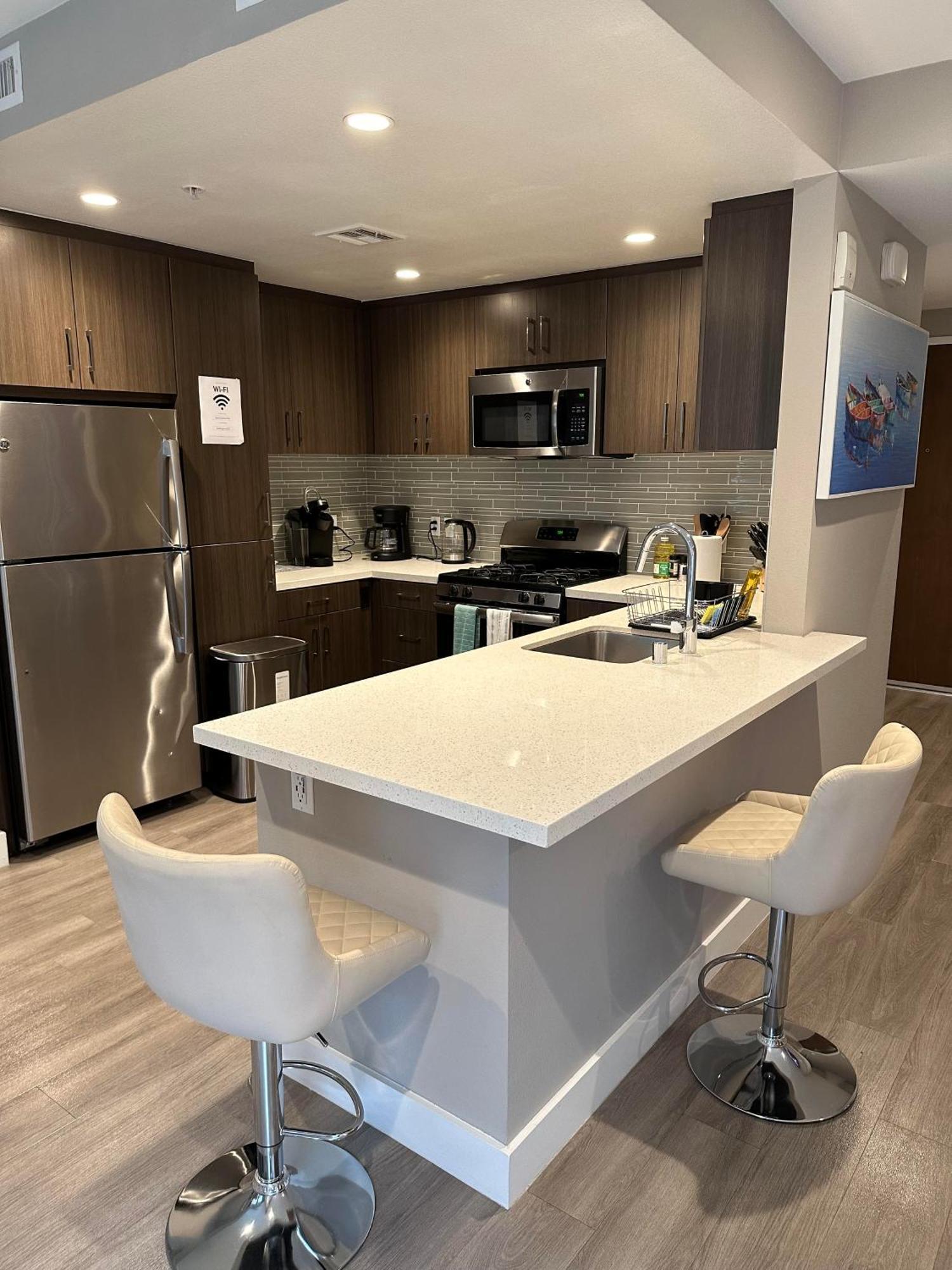 1br Hollywood Luxury, Pool Views, Gym I Free Parking! Appartement Los Angeles